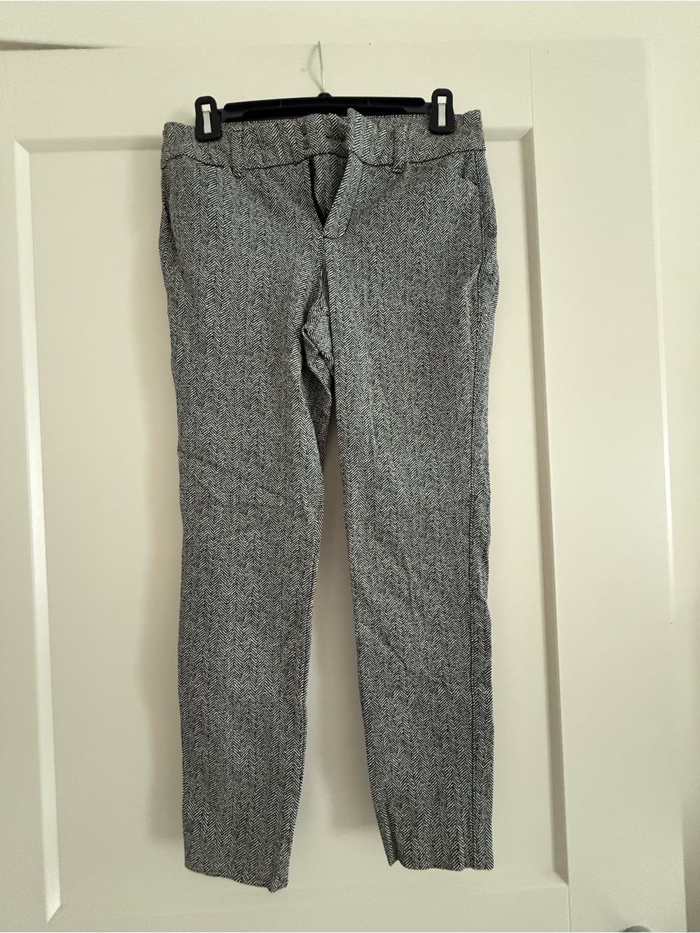 Old Navy Black and White Herringbone Pants